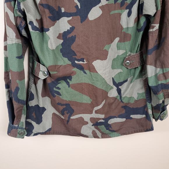 Army Combat Coat in Woodland Camo Size Small - Picture 8 of 11